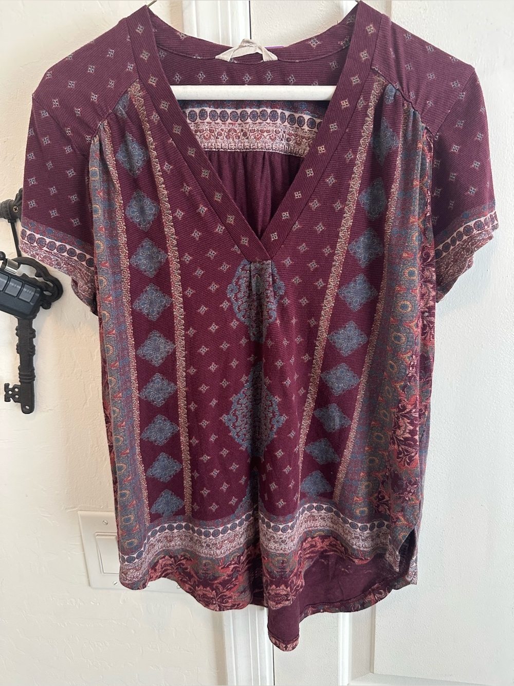 Lucky Brand ladies Burgundy top  with colorful paisley print size Medium